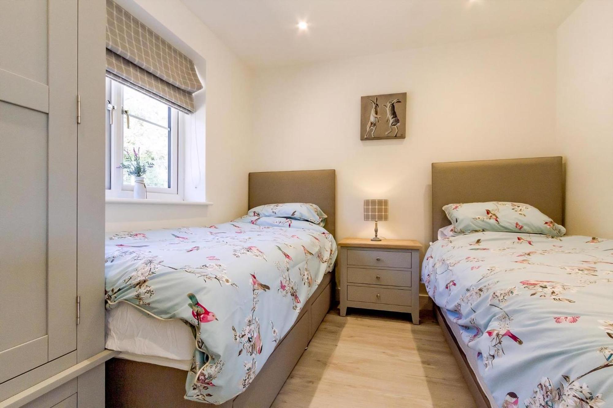 Cottage In Norfolk Sleeps 23 - Private Pool, Fishing Lake, Hot Tub Ref 99008Sc Hockham Εξωτερικό φωτογραφία