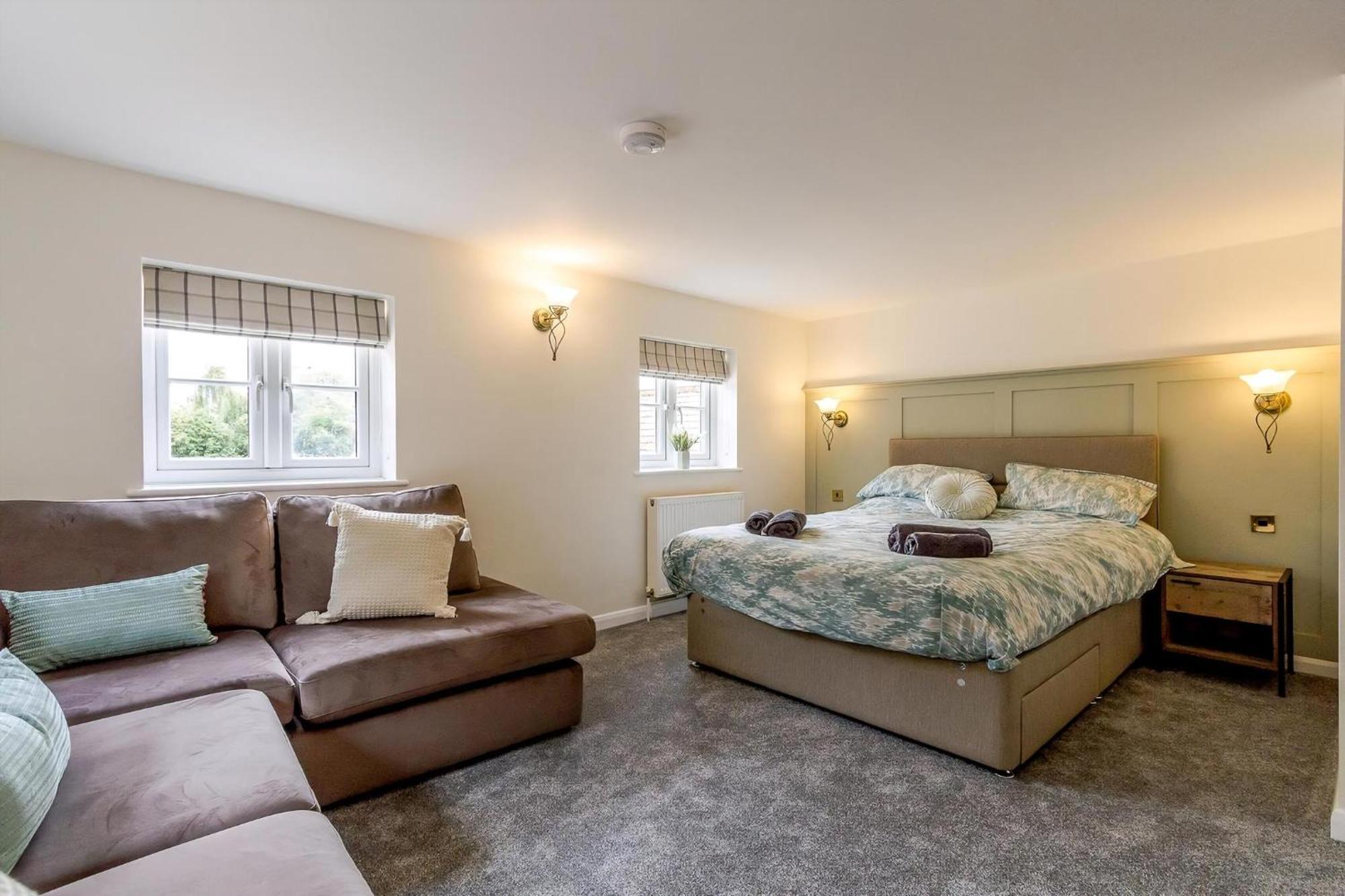 Cottage In Norfolk Sleeps 23 - Private Pool, Fishing Lake, Hot Tub Ref 99008Sc Hockham Εξωτερικό φωτογραφία